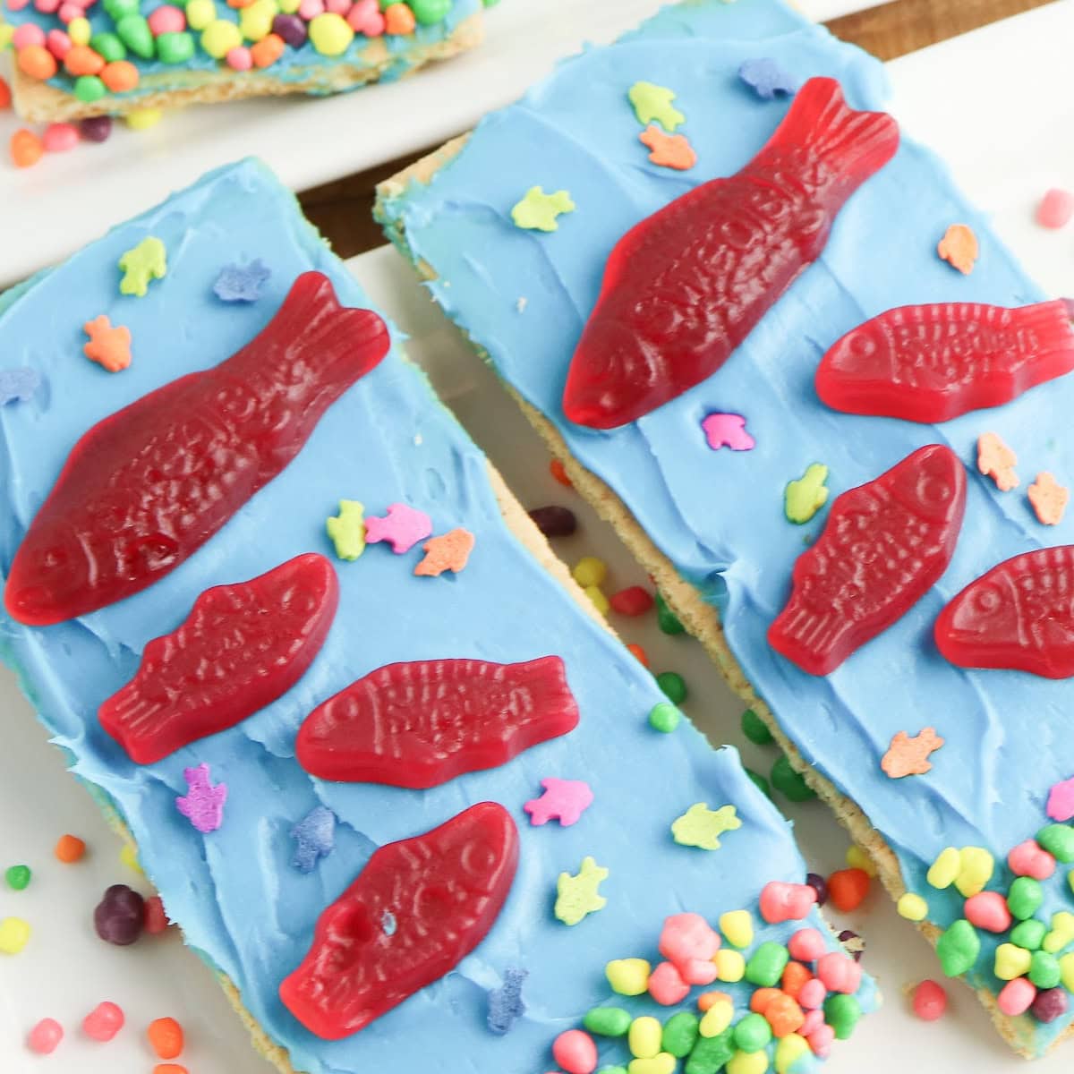 fish bowl graham crackers featured image