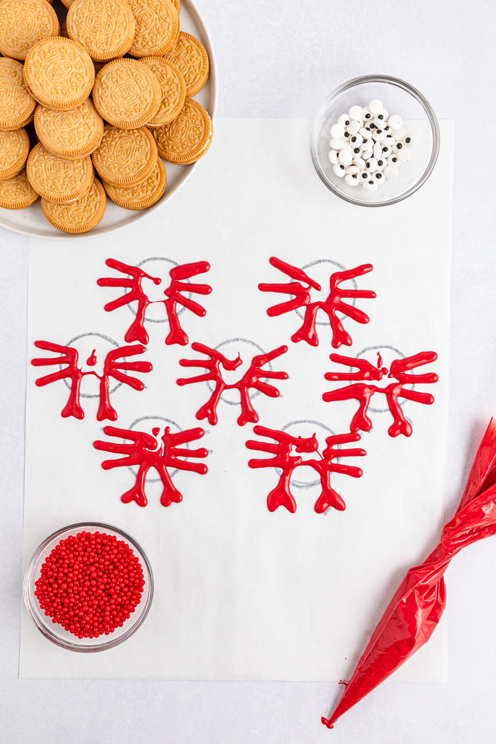 Cute Oreo Crab Cookies - Bite-Sized Bash