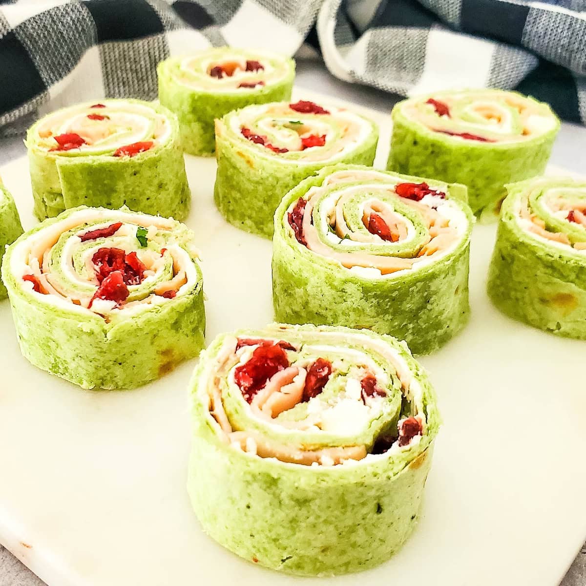 cranberry turkey pinwheels featured image
