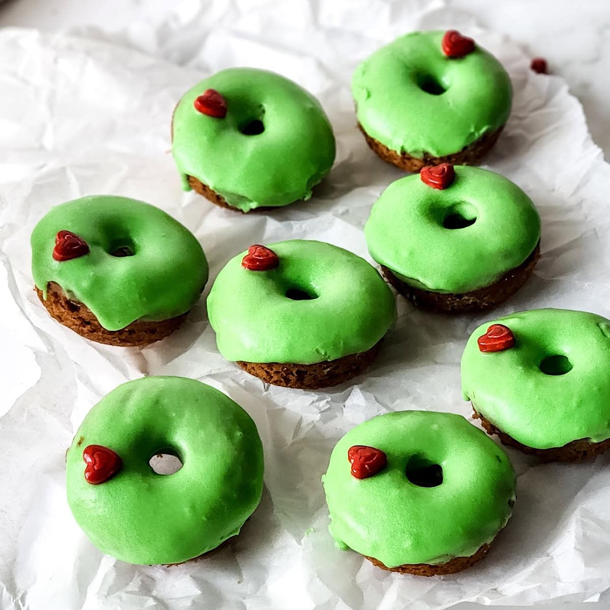 grinch-themed caramel apple donuts