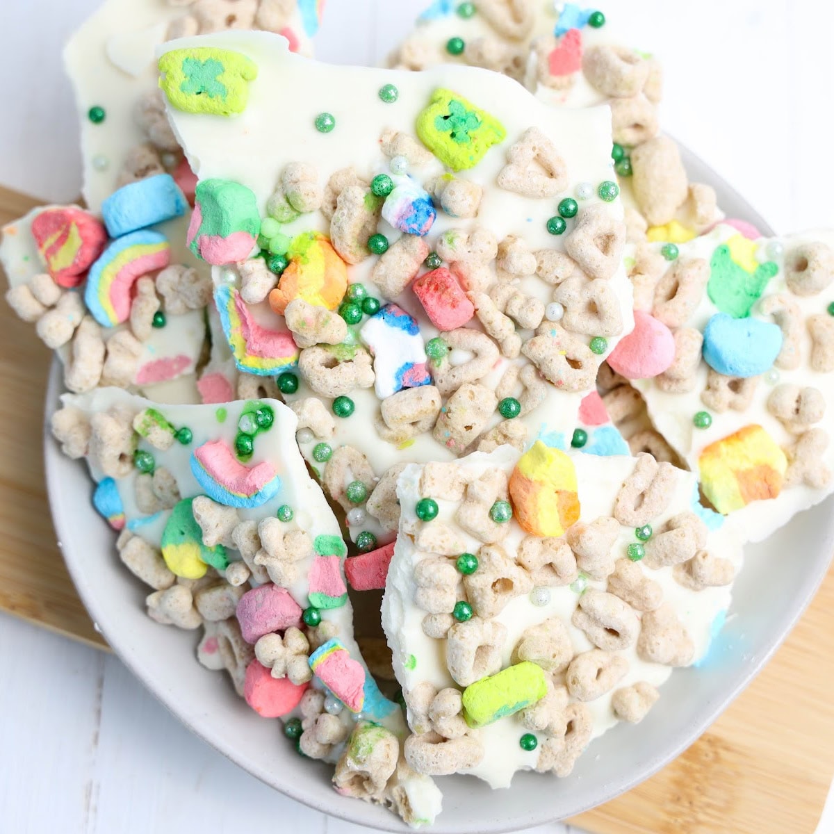 lucky charms bark featured image