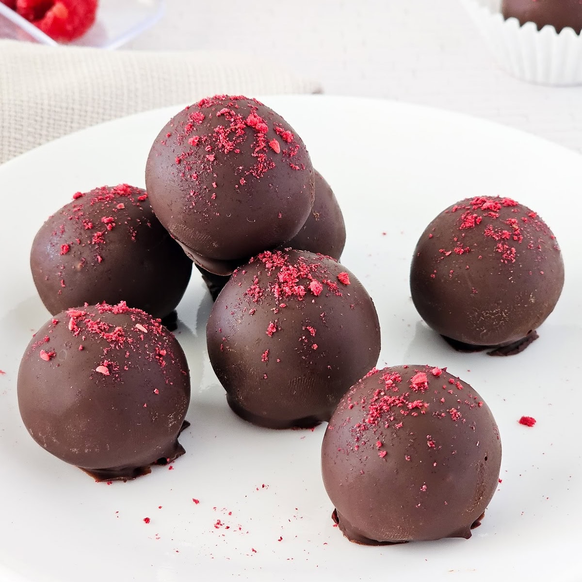 raspberry chocolate truffles featured image