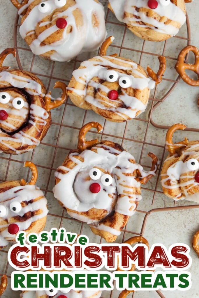 Christmas Reindeer Treats- cinnamon roll reindeer