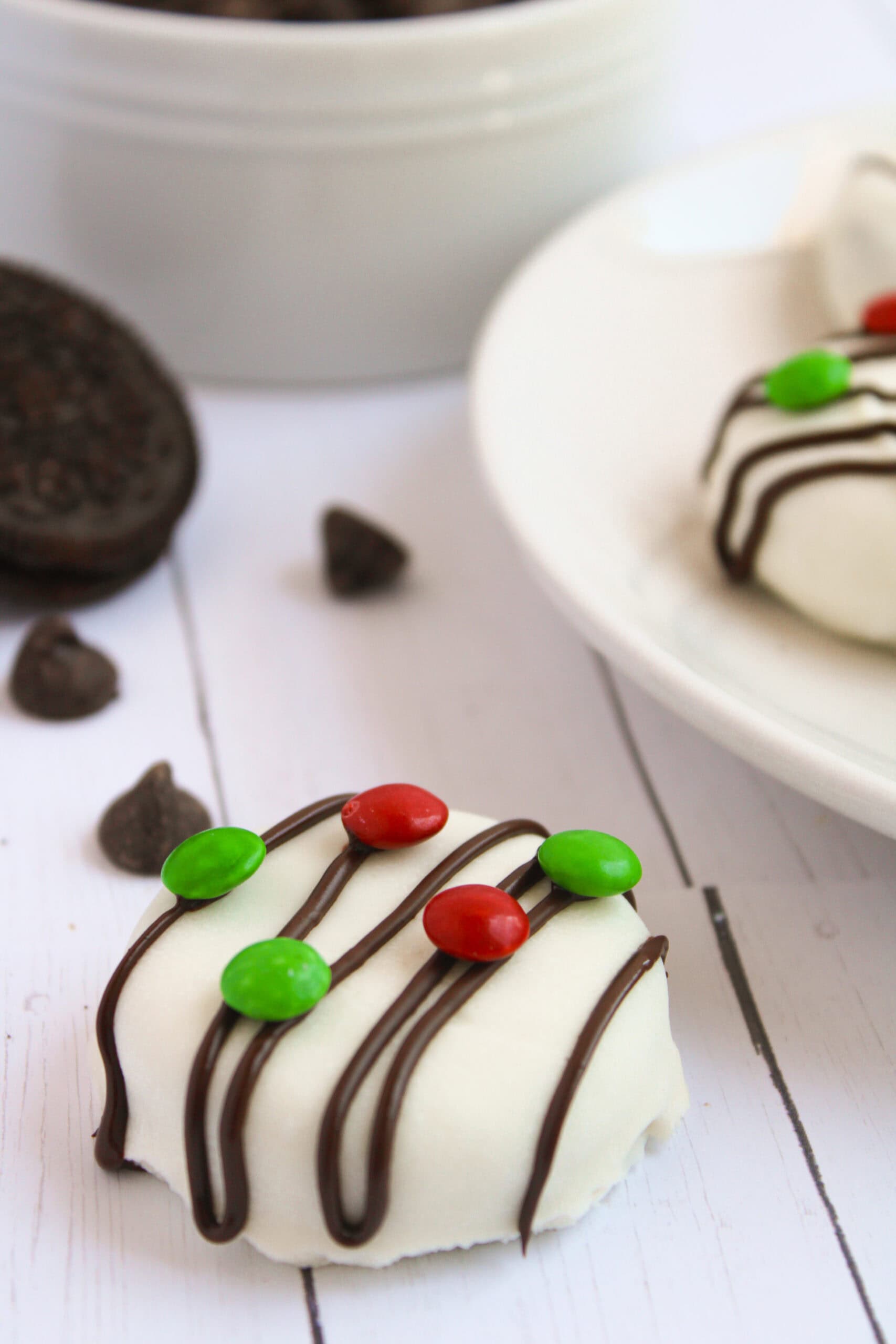 Oreo Light Chocolate Covered Christmas Light Oreos - Bite-Sized Bash