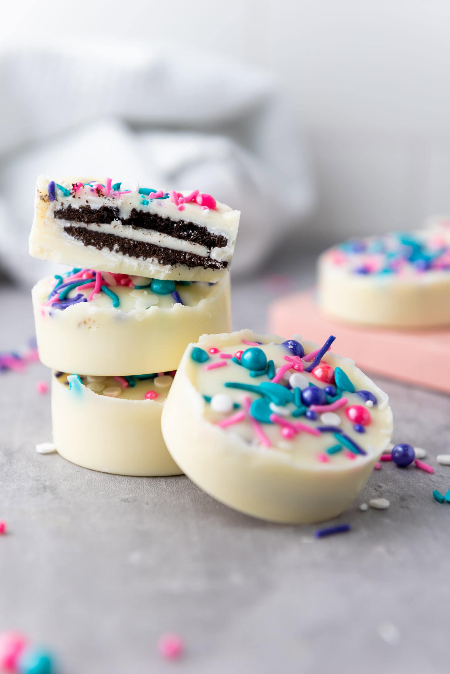 Chocolate Covered Oreos - Bite-Sized Bash