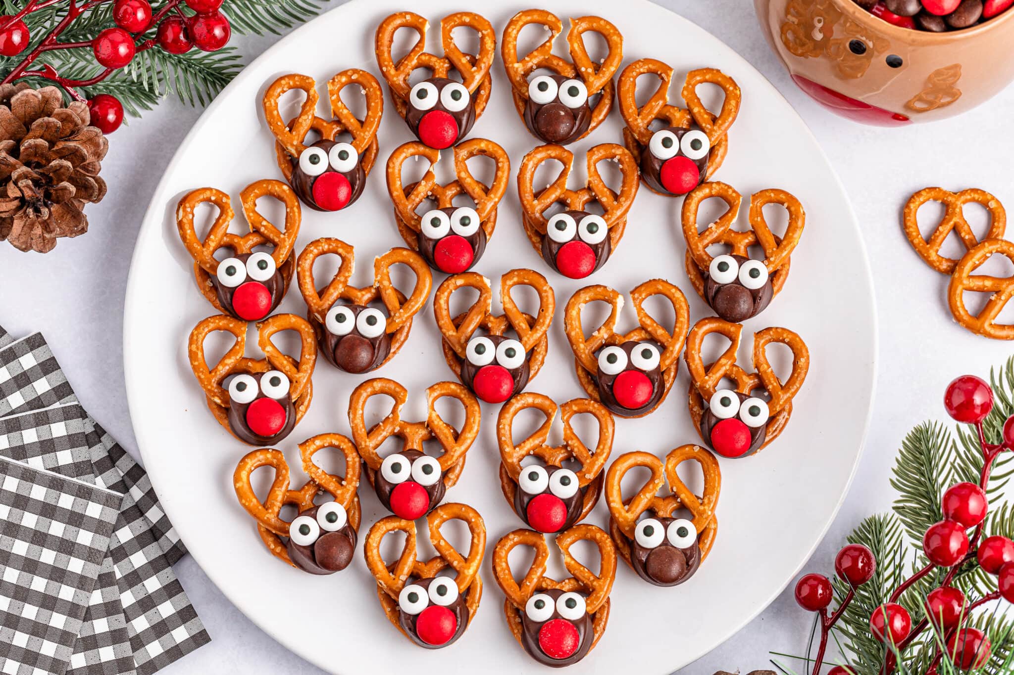 Reindeer Rolo Pretzels - Bite-Sized Bash