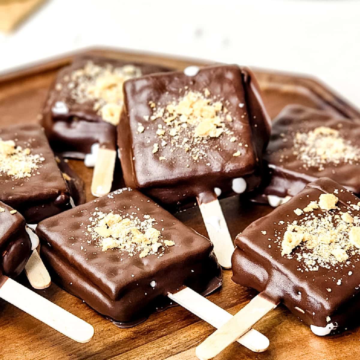 s'mores pops featured image