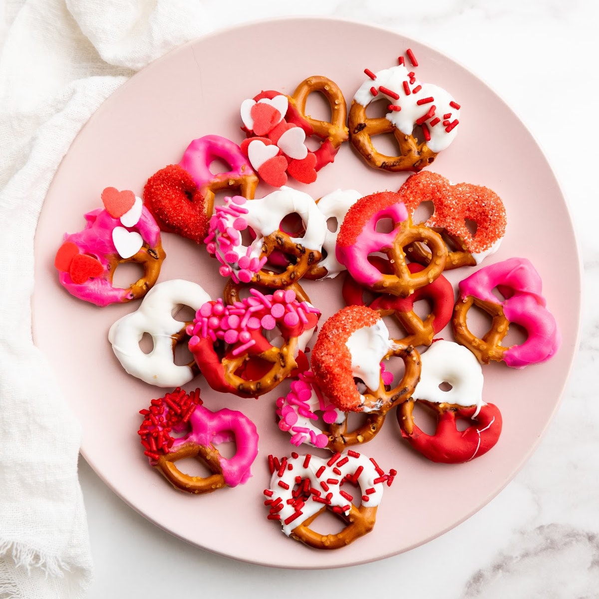 valentines day pretzels featured image