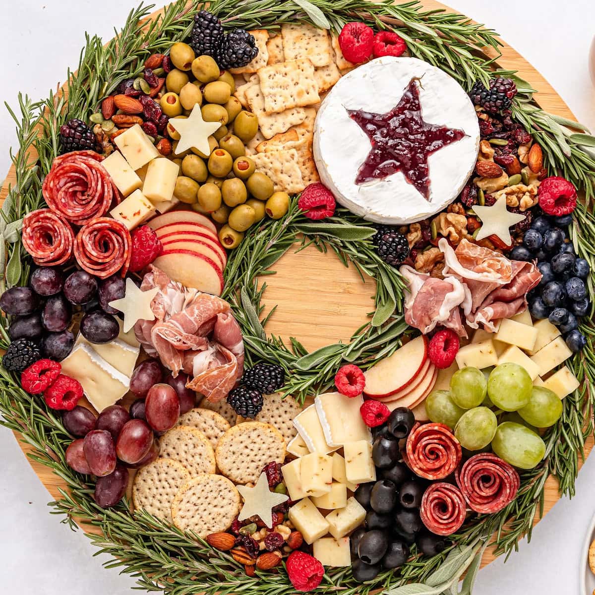wreath charcuterie board featured image