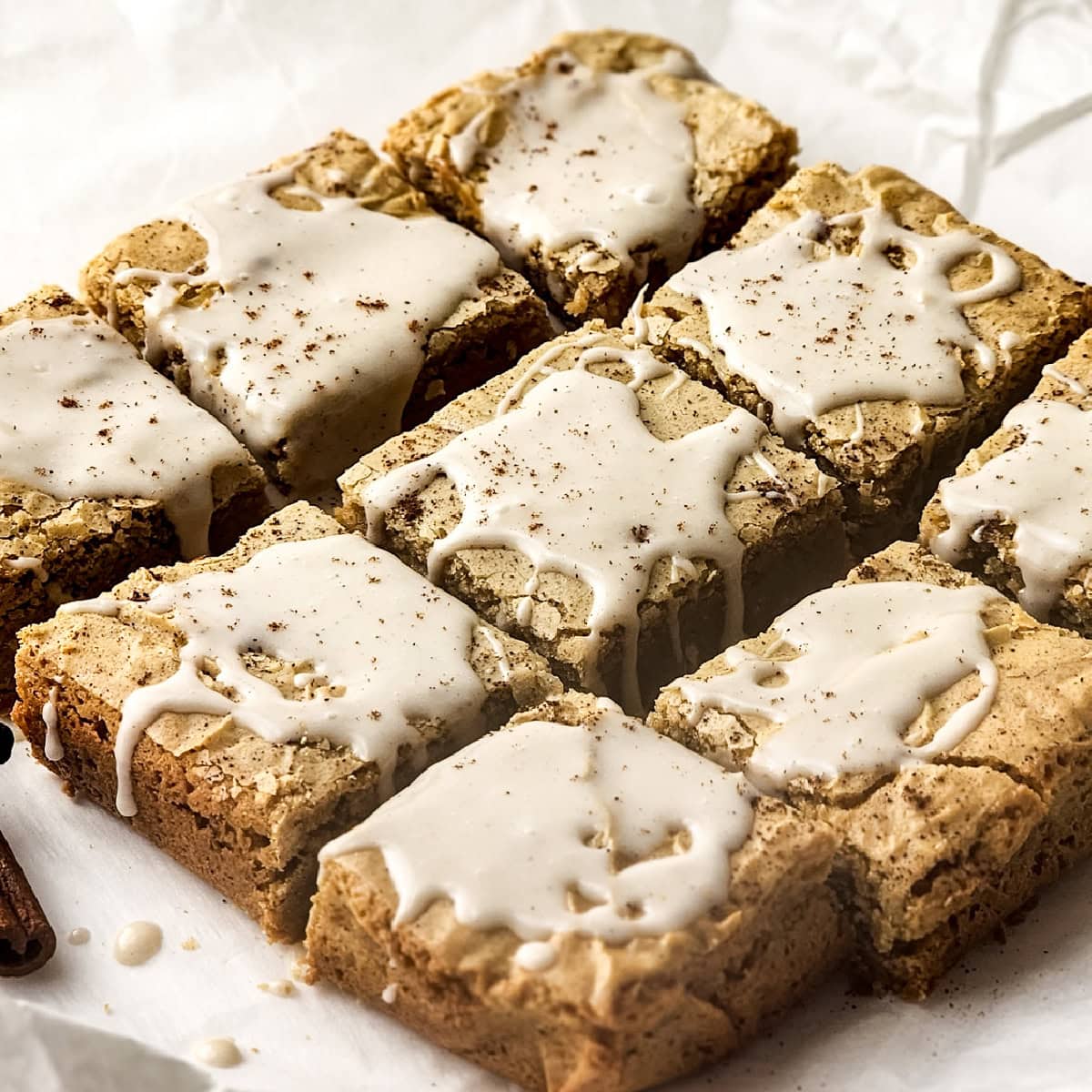 chai blondies featured image
