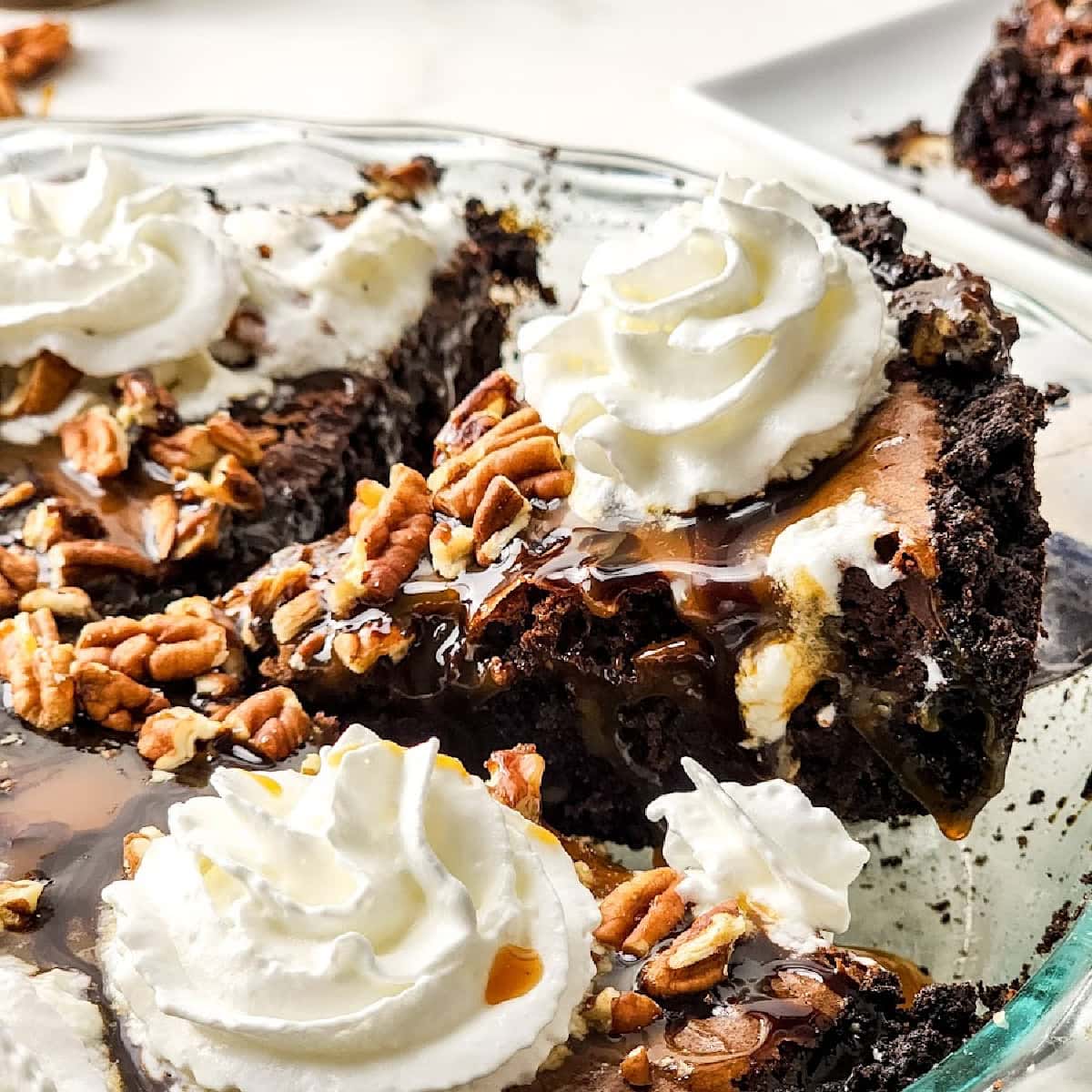 turtle brownie pie featured image