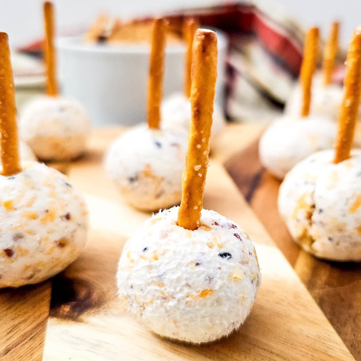 cheeseball bites featured image