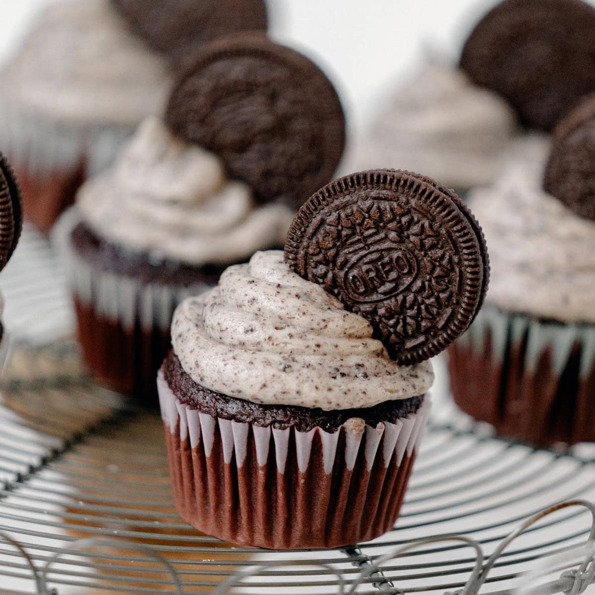 Oreo Frosting for Dessert Toppings