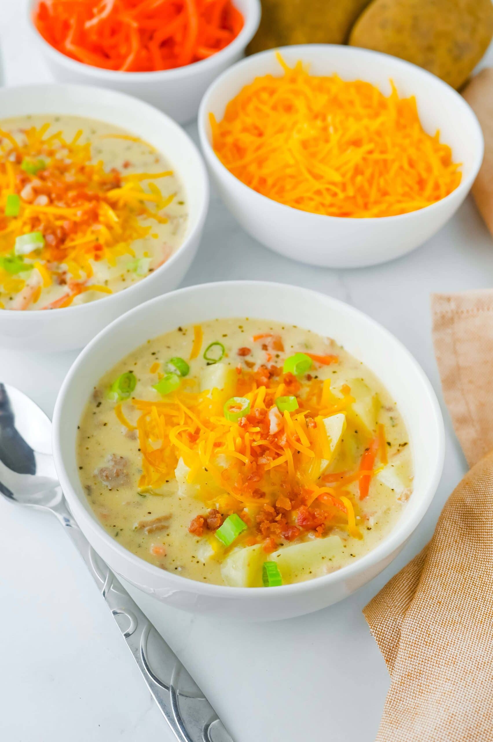 photo of the finished cheeseburger soup