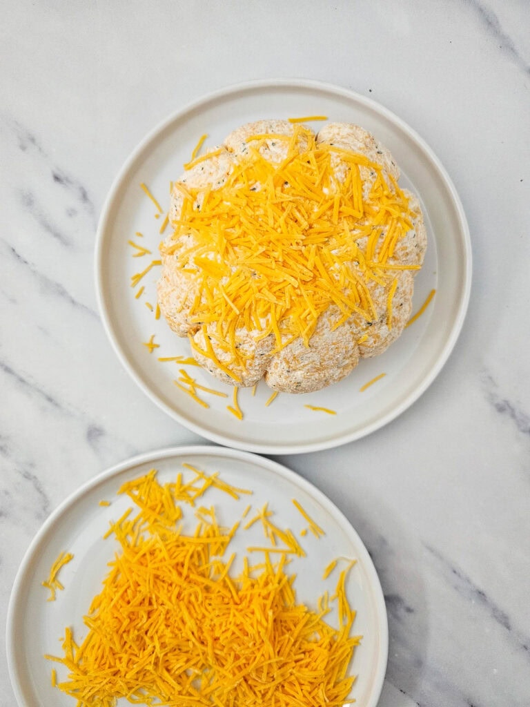 Pumpkin Cheeseball Process Photo
