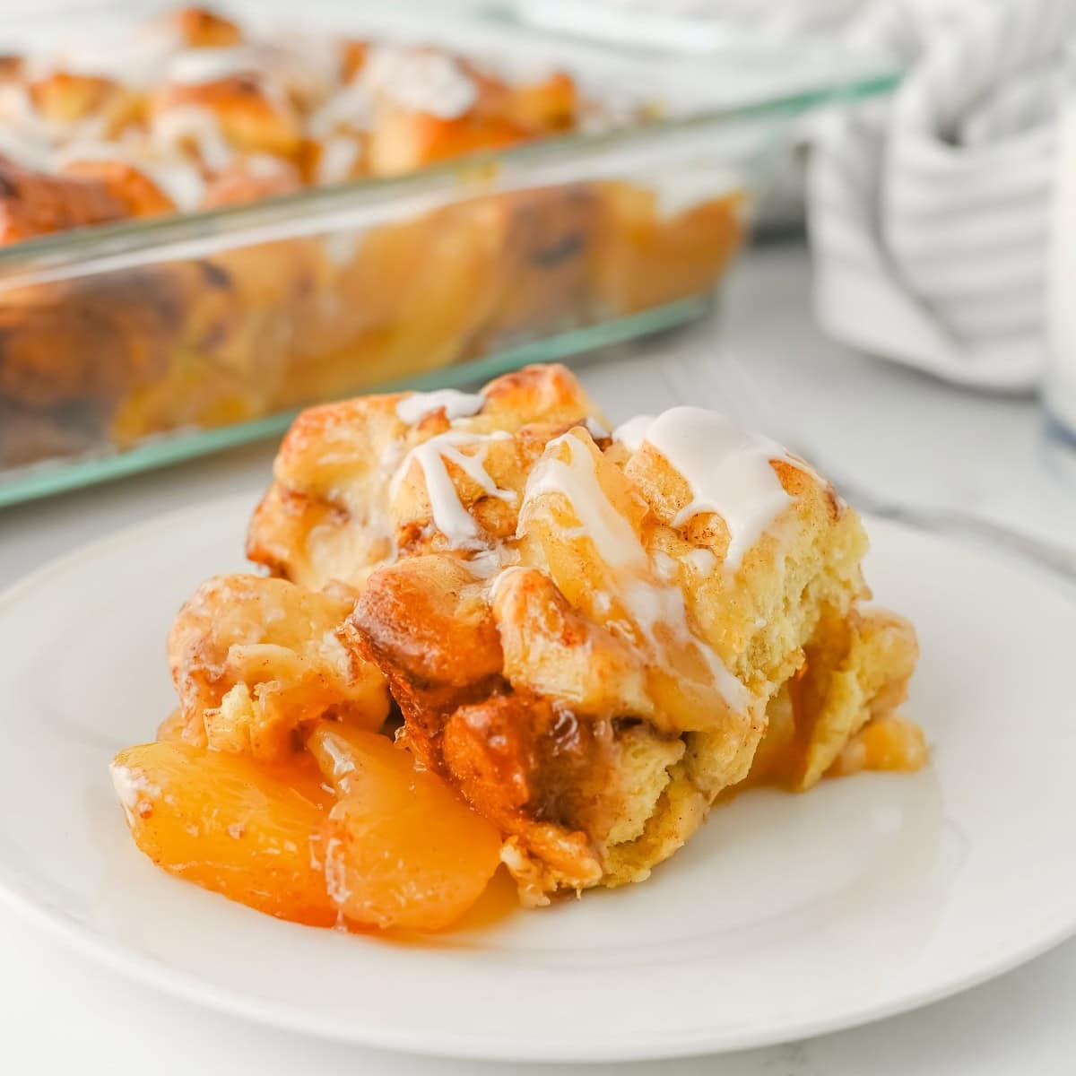 apple cinnamon roll bake featured image
