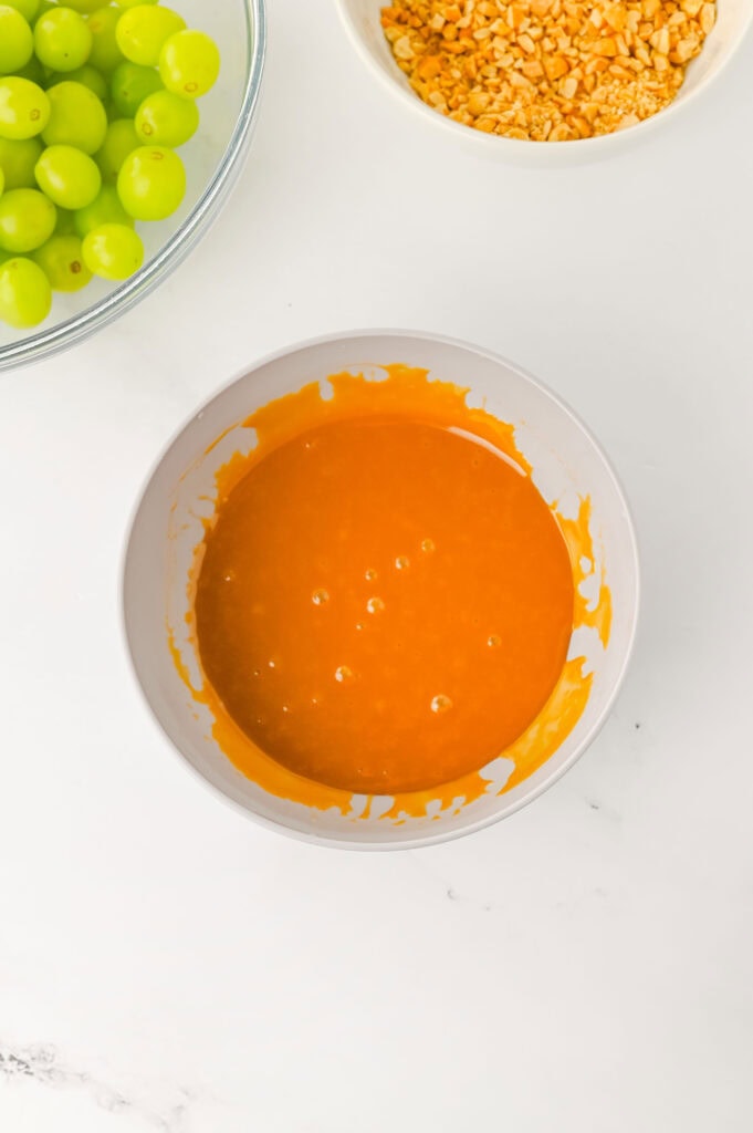 Caramel Dippe Grapes Process Photo