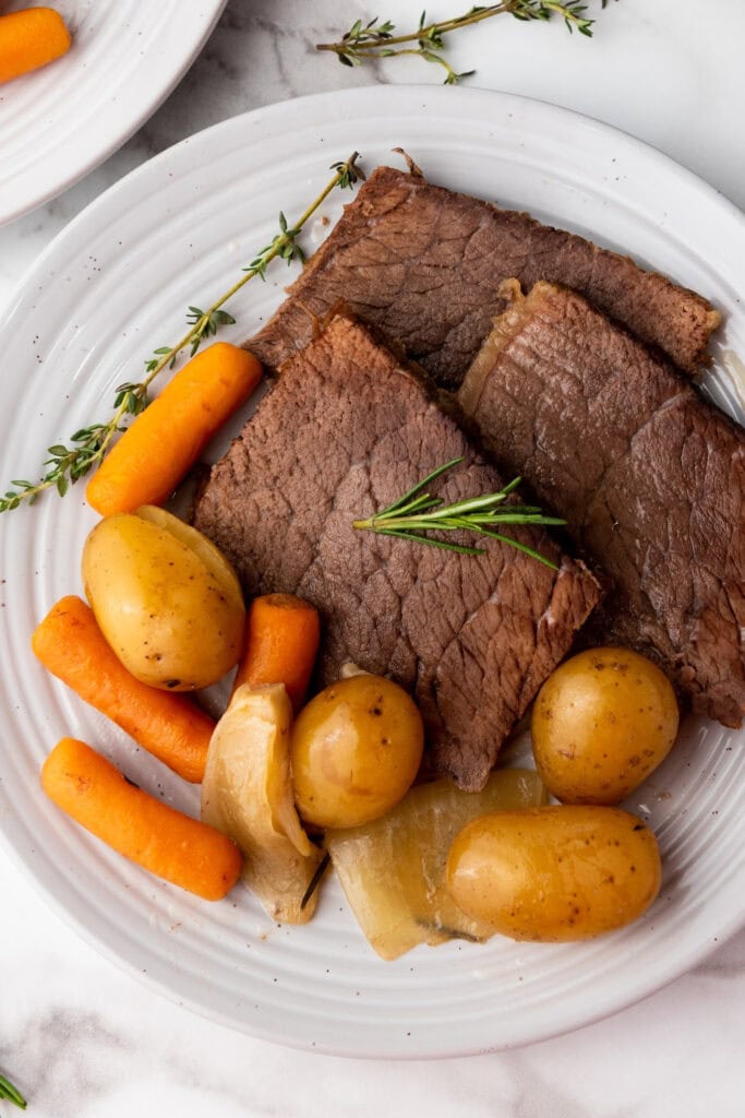 easy dinner ideas - Crockpot Slow Cooker Rump Roast