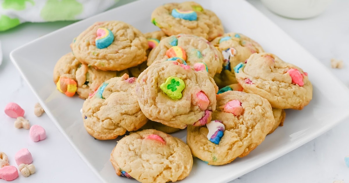 Lucky Charms Cookies - Bite-Sized Bash
