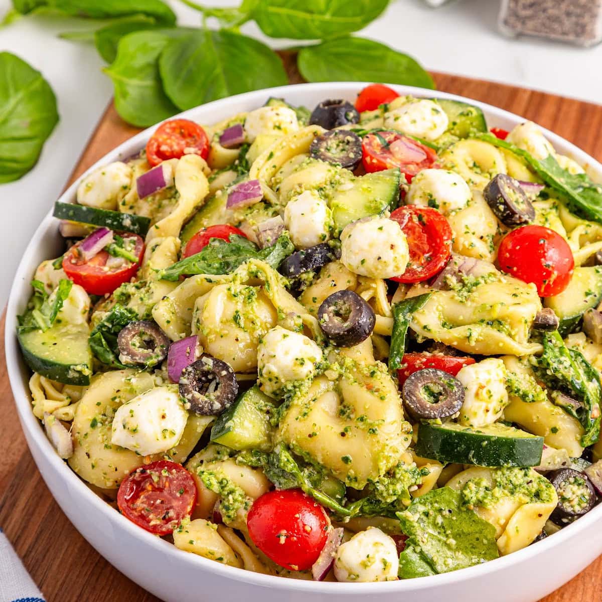 tortellini pesto salad featured image