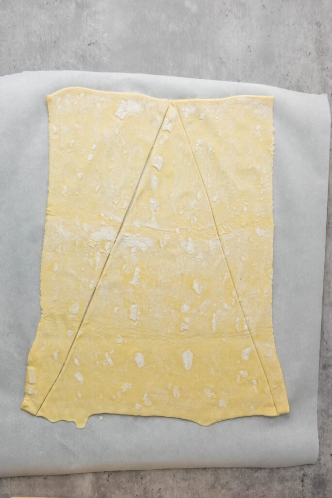 Christmas Tree Spinach Dip Puff Pastry process photo