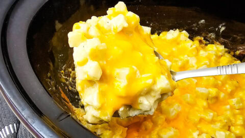 slow cooker cheesy potatoes featured image
