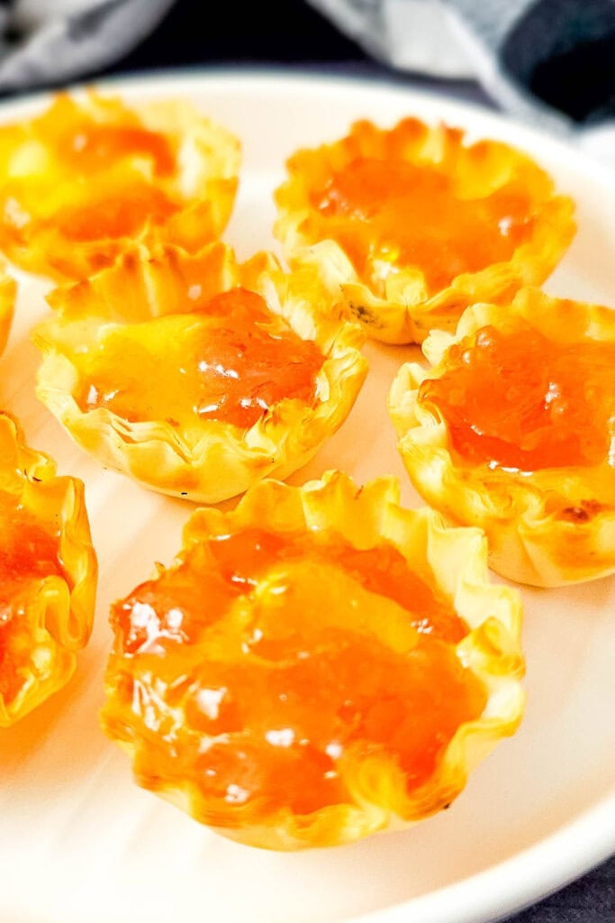 thanksgiving appetizers - Brie Phyllo Tarts