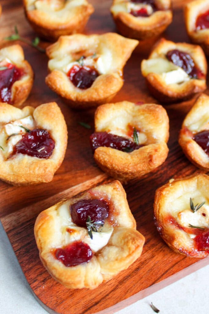thanksgiving appetizers - Cranberry Brie Bites