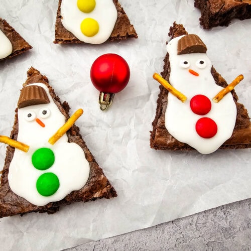 photo of the finished Snowman Brownies