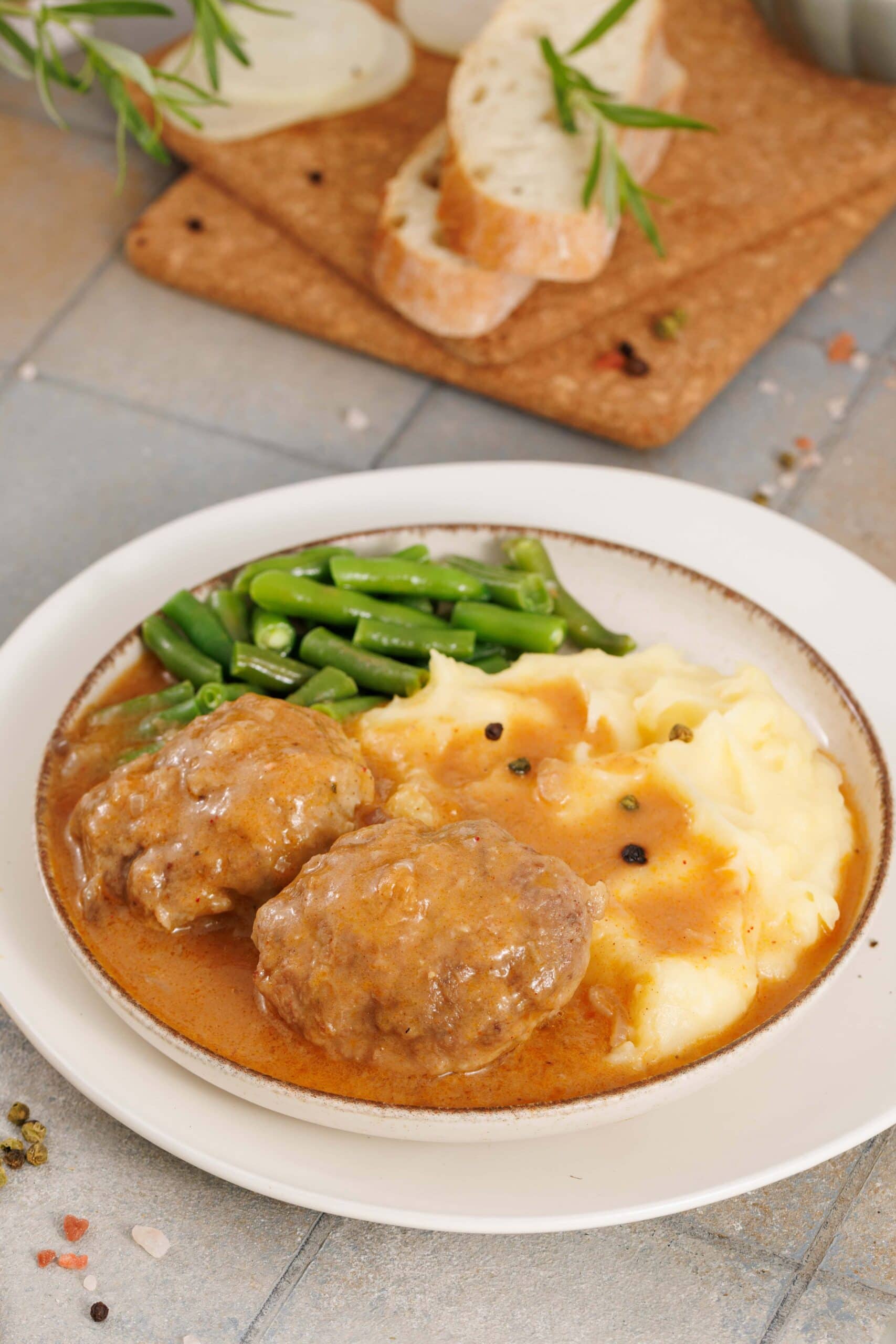 photo of the finished salisbury steak