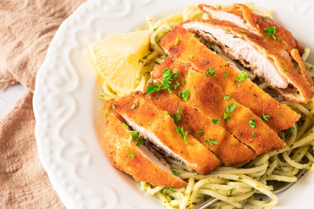 photo of the finished Crispy Lemon Garlic Chicken Spaghetti