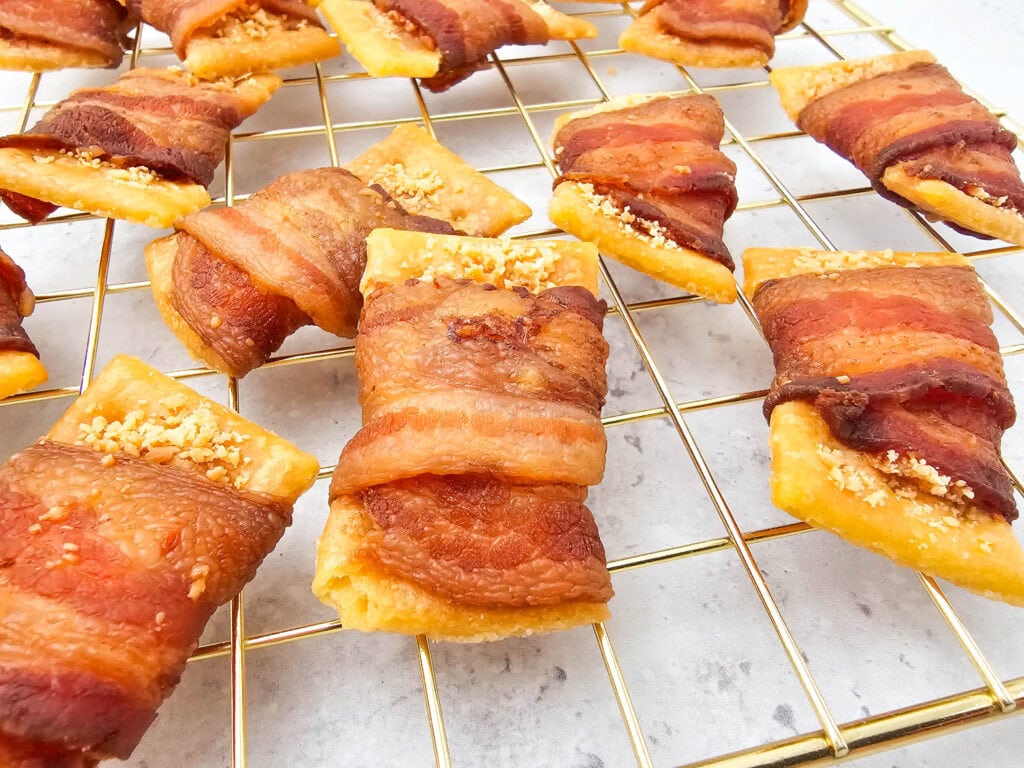 photo of the finished Bacon Wrapped Crackers