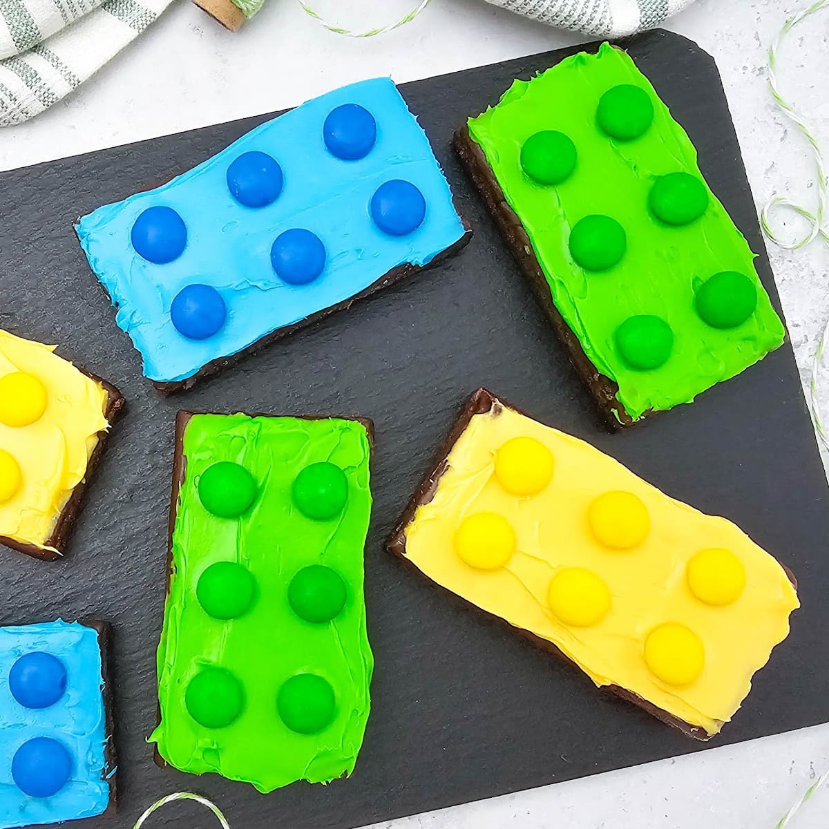 lego brownies featured image