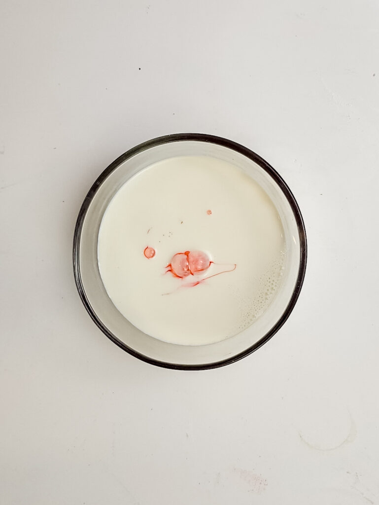 strawberry tiramisu process photo