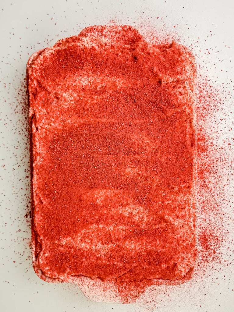 strawberry tiramisu process photo