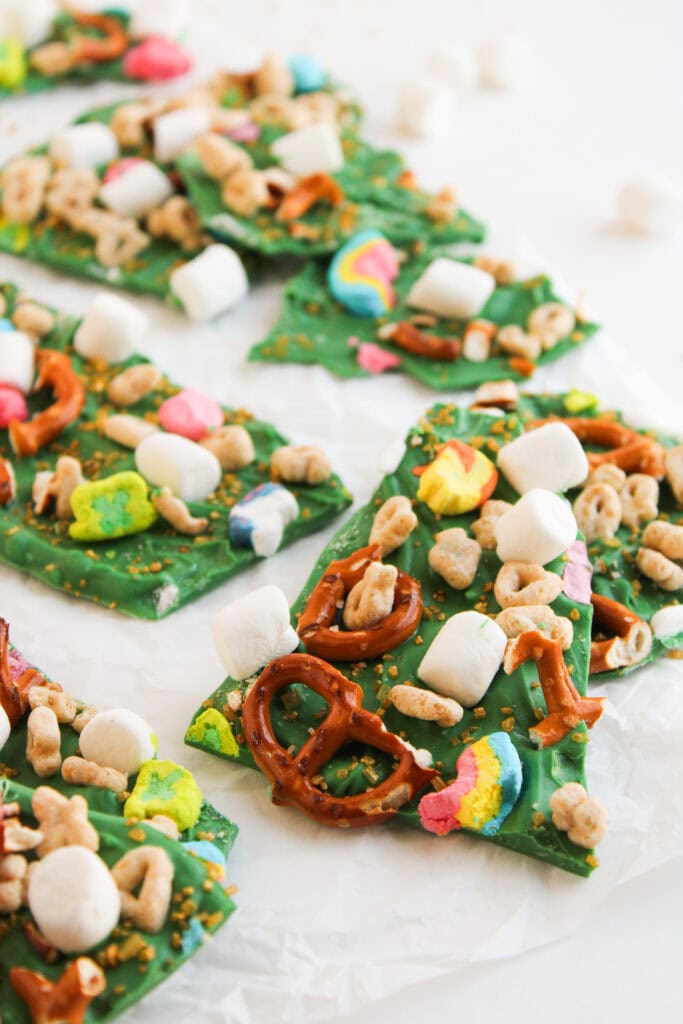 photo of the finished st. patrick's day bark