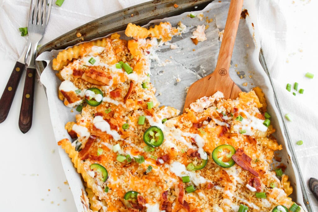 photo of the finished loaded jalapeno popper cheese fries