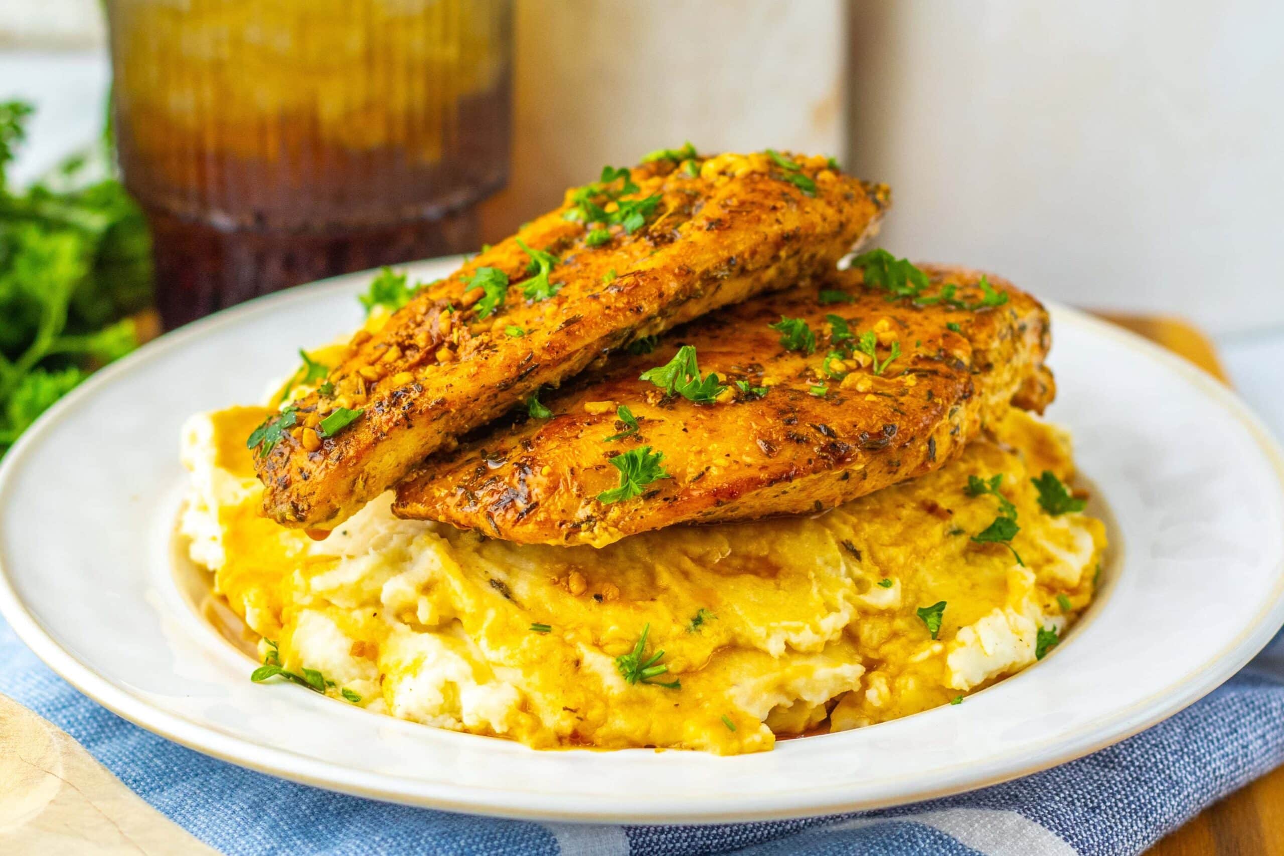 photo of the finished Saucy Garlic Herb Chicken 