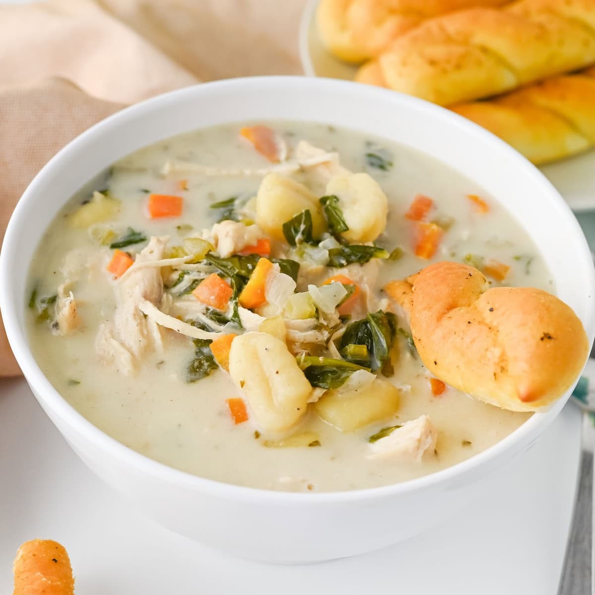 crockpot chicken gnnochi soup featured image