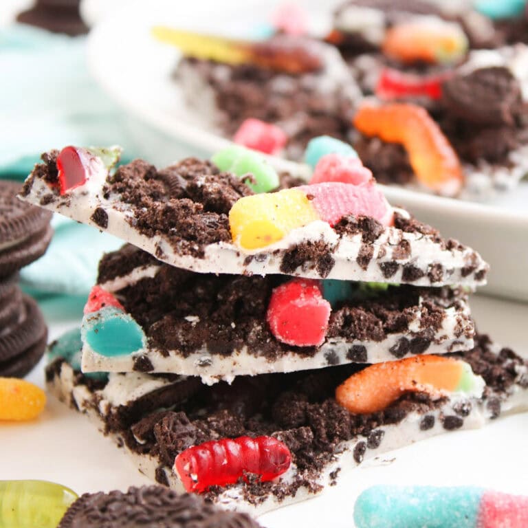 dirt cake bark featured image