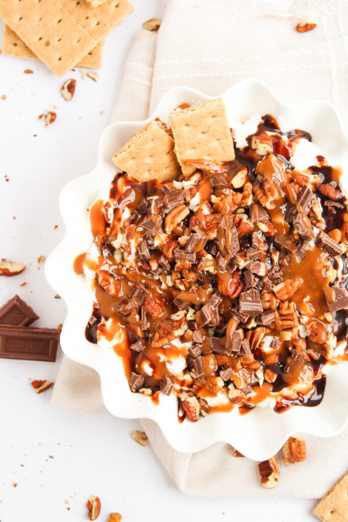 turtle cheesecake dip