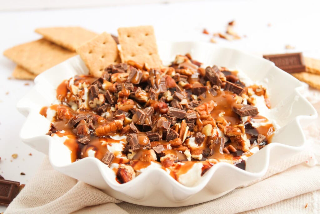 Turtle Cheesecake Dip