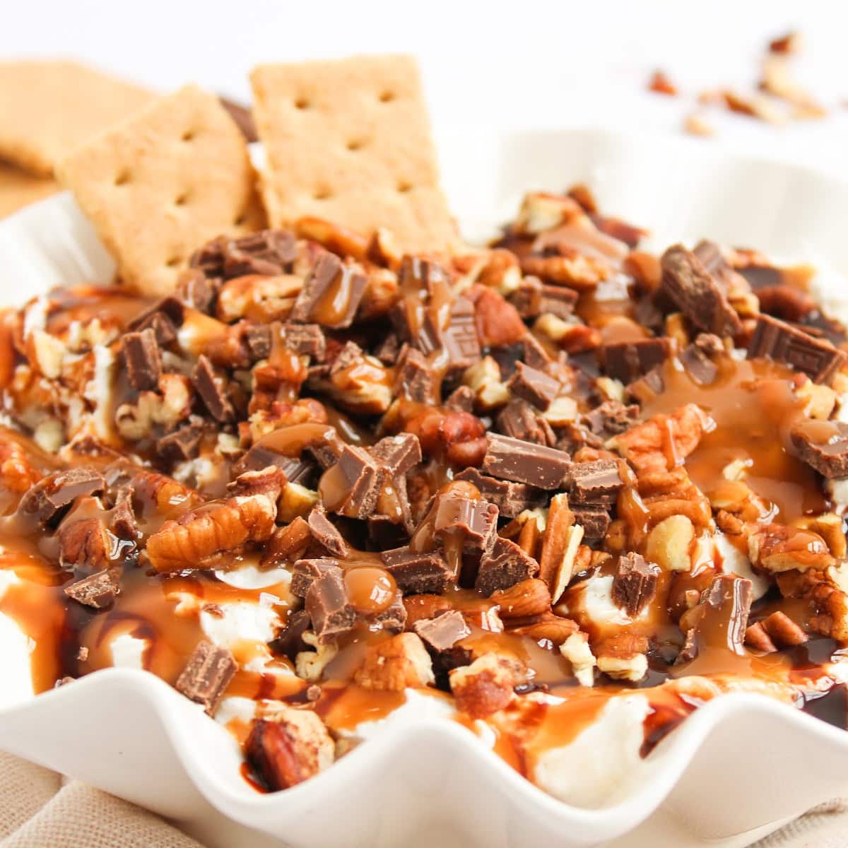 turtle cheesecake dip featured image