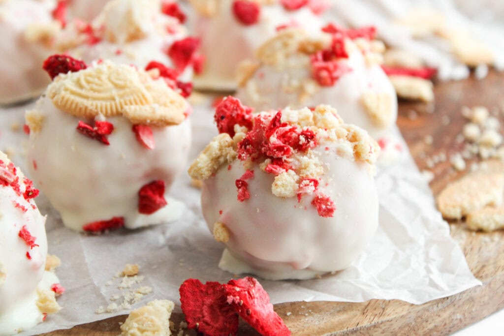Strawberry Shortcake Balls 