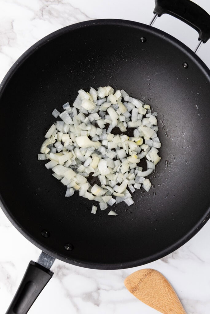 Spaghetti Scampi e Spinaci Process Photo