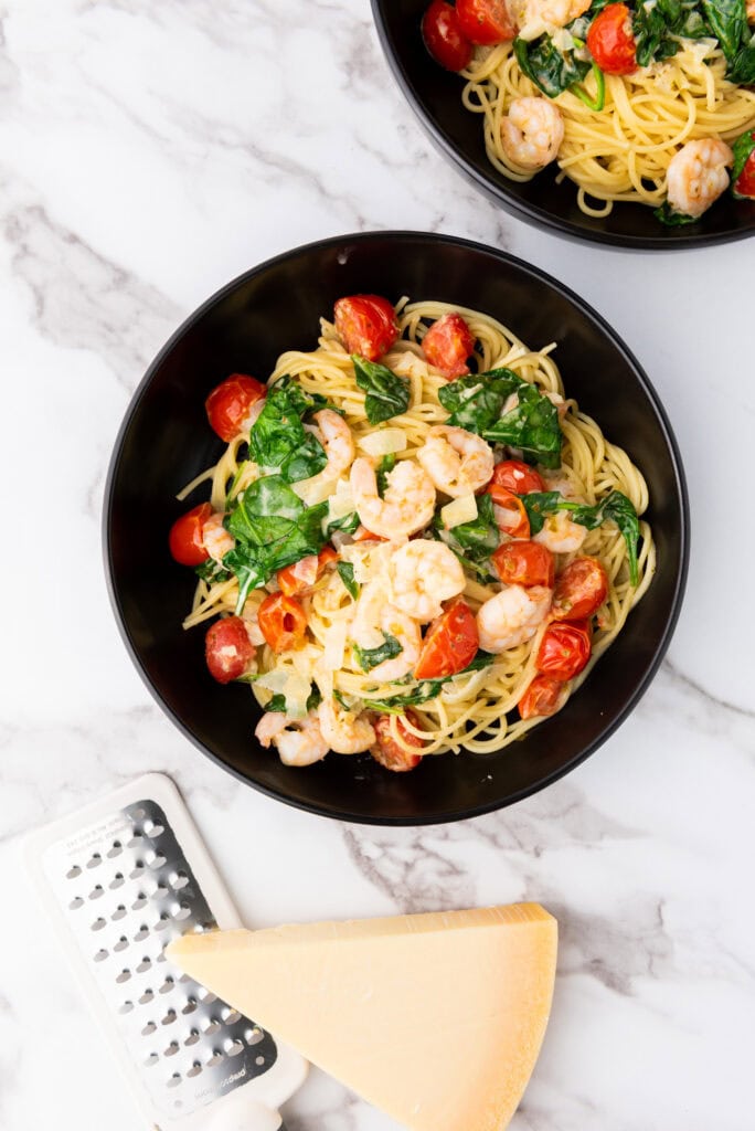 Spaghetti Scampi e Spinaci Process Photo