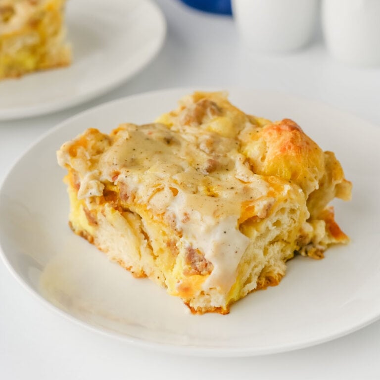 Sausage and Gravy Biscuit Casserole Featured image copy