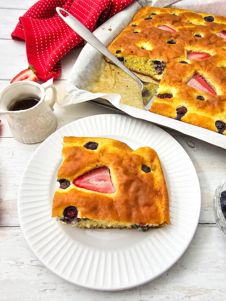 Sheet Pan Berry Pancakes process Photo