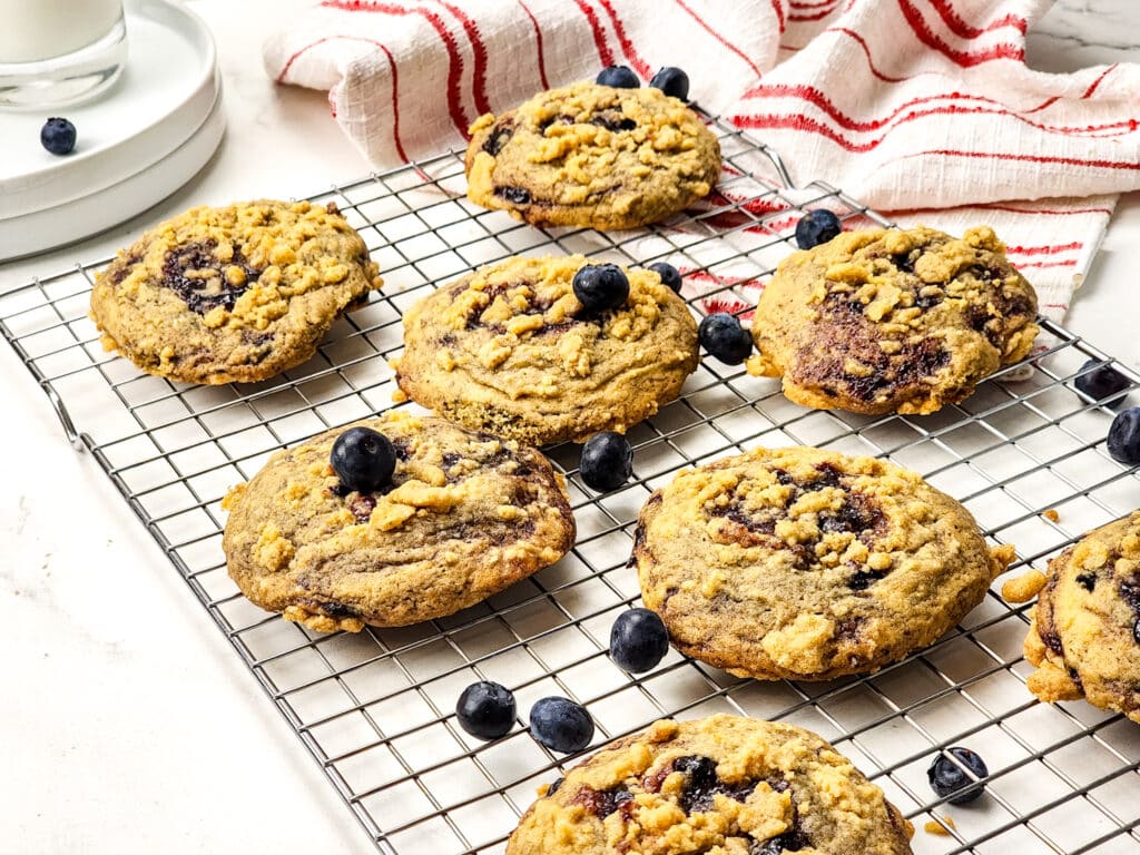 Blueberry Crumble Cookies
