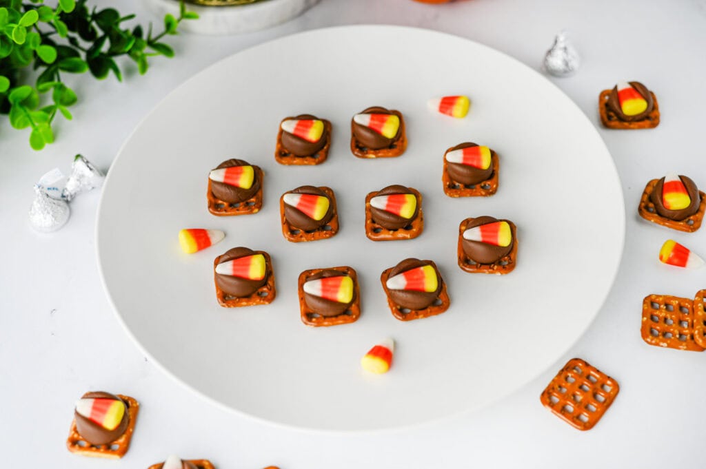 Candy Corn Pretzel Bites 